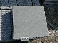 ± 2 paletten betontegels - afbeelding 4 van  5