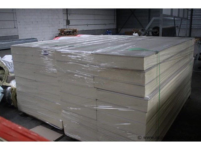 2 paletten inhoudende gyprocgipsplaten vortex gypsotherm - afbeelding 1 van  1