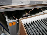 2 palletboxen kunststof met inhoud - afbeelding 1 van  5