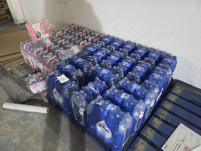 2 pallets evian & spa 1,5l - afbeelding 5 van  9