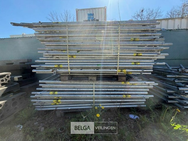 2 pallets steigers - afbeelding 1 van  1