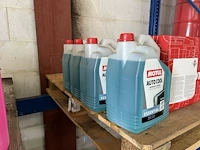 2 palletten antivries motul - afbeelding 5 van  8