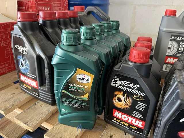 2 palletten diverse vloeistoffen motul / eurol - afbeelding 12 van  15