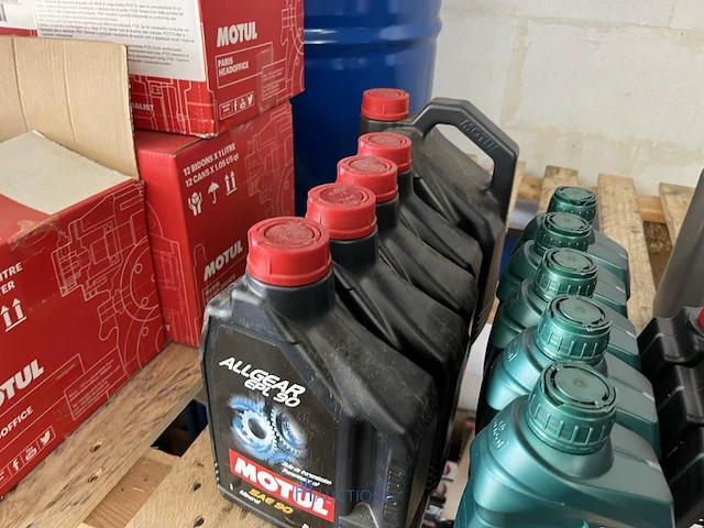 2 palletten diverse vloeistoffen motul / eurol - afbeelding 15 van  15