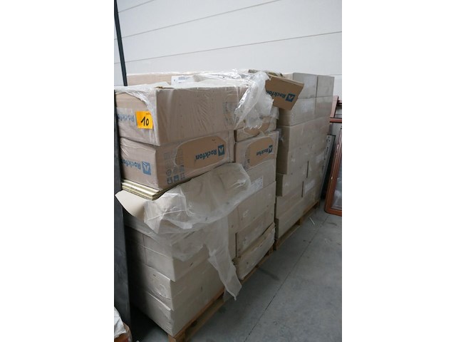 2 palletten met brandwerende platen armstrong retail knauf - afbeelding 1 van  7