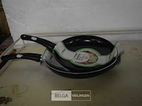 2 pannen ø24cm, ø28 cm - afbeelding 1 van  3
