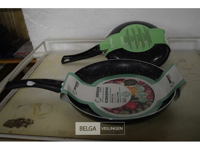 2 pannen ø24cm, ø28 cm - afbeelding 1 van  3