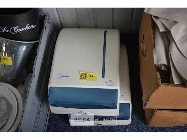 2 papierdispenders - afbeelding 1 van  3