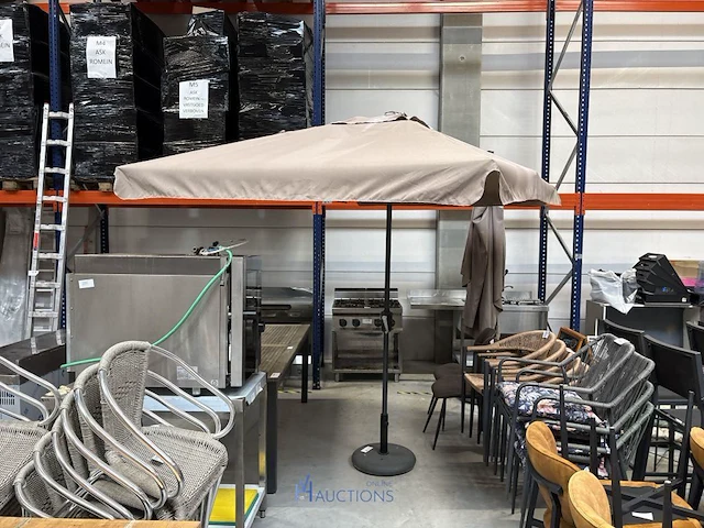 2 parasols - afbeelding 1 van  9