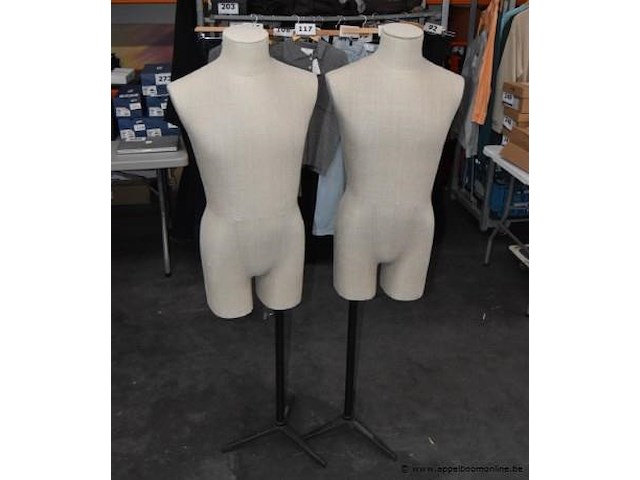 2 paspoppen - afbeelding 1 van  1