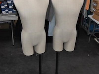 2 paspoppen - afbeelding 1 van  1