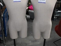 2 paspoppen - afbeelding 1 van  1