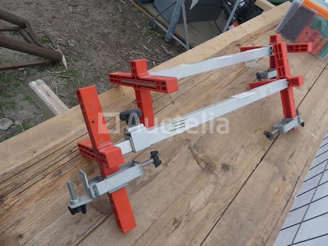 2 persen voor het monteren van frames - afbeelding 2 van  4