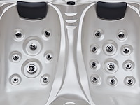 2 persoons outdoor spa 220x170x90,5 cm - wit bad/witte skirt - afbeelding 6 van  10