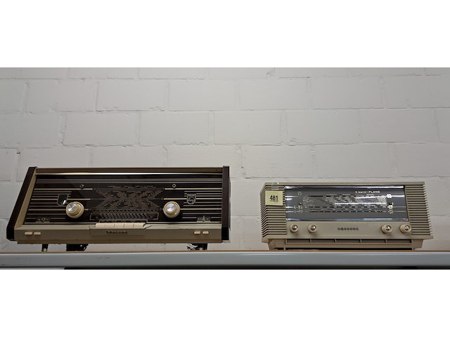 2 philips radio's - afbeelding 1 van  1