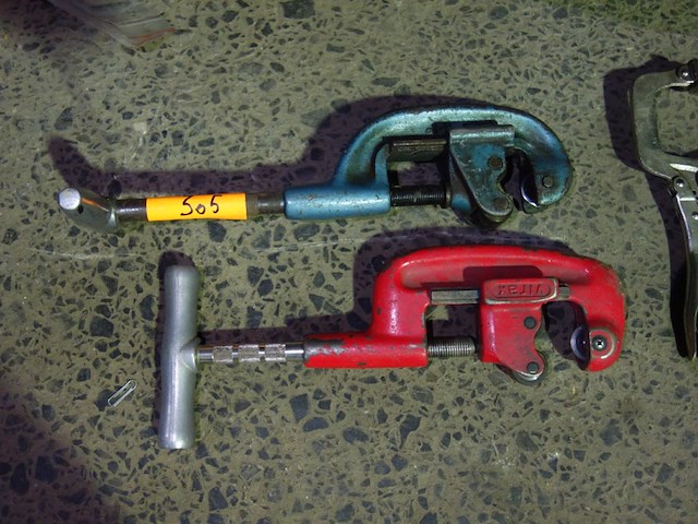 2 pijpsnijders - afbeelding 1 van  2