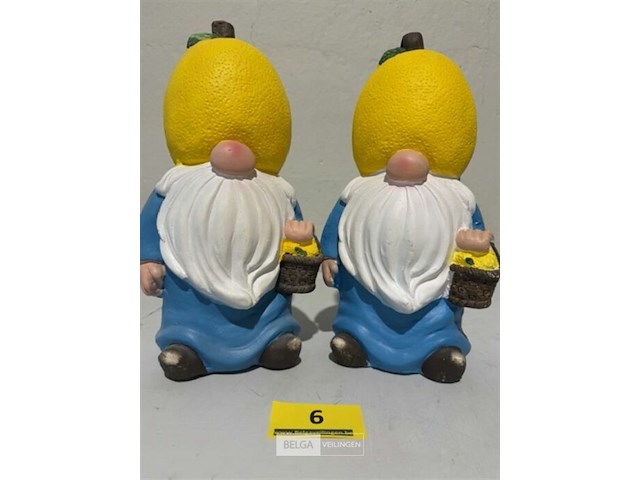 2 porseleinen kabouters hoogte 35cm - afbeelding 1 van  3