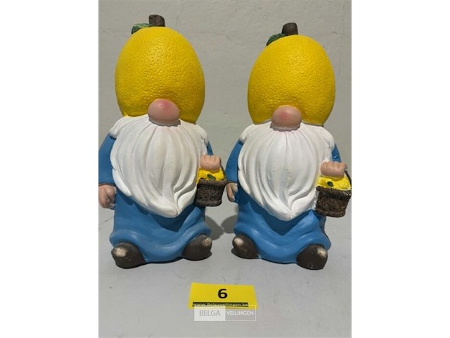 2 porseleinen kabouters hoogte 35cm - afbeelding 2 van  3