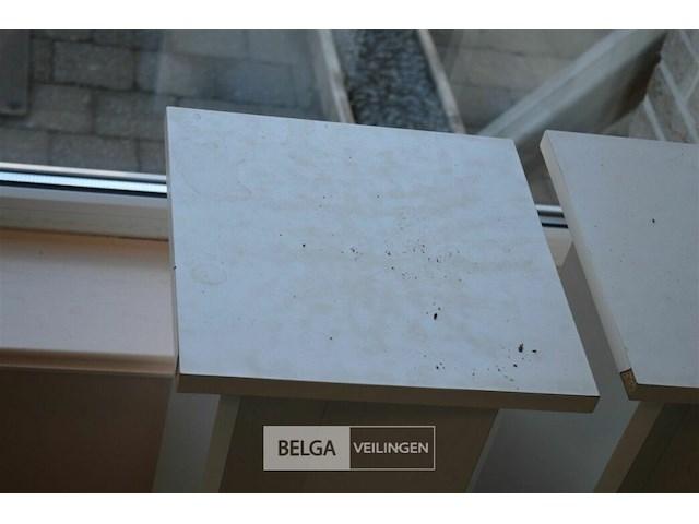 2 presenteertafeltjes h=61 cm - afbeelding 3 van  4