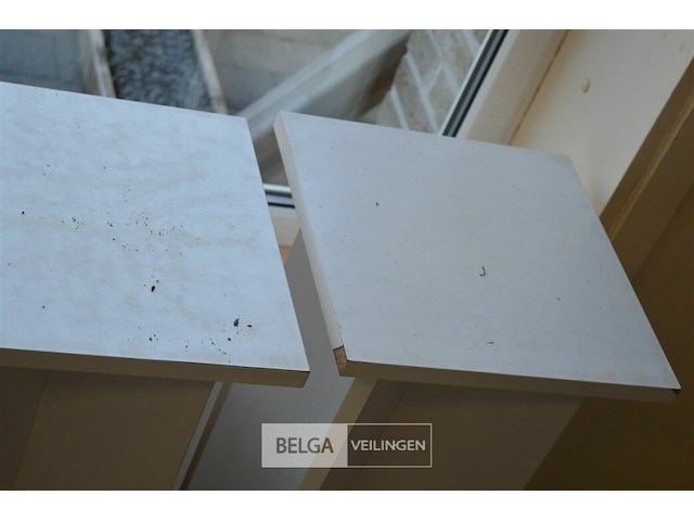 2 presenteertafeltjes h=61 cm - afbeelding 4 van  4