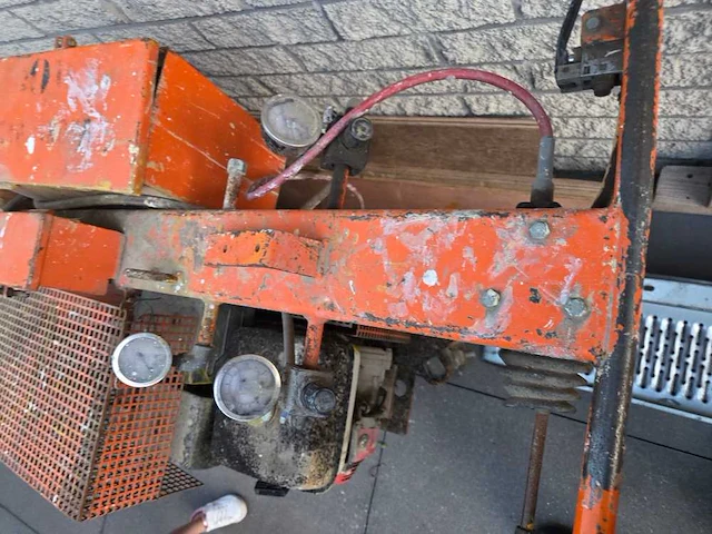 2 professionele wegenbelijningsmachines – wolters & mmc – honda gx270 / vanguard - afbeelding 3 van  14