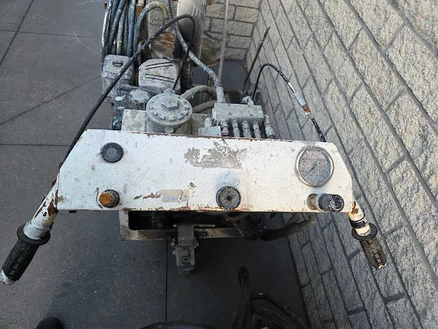 2 professionele wegenbelijningsmachines – wolters & mmc – honda gx270 / vanguard - afbeelding 5 van  14