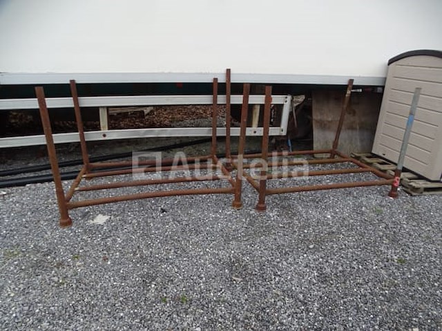 2 prop racks - afbeelding 1 van  3