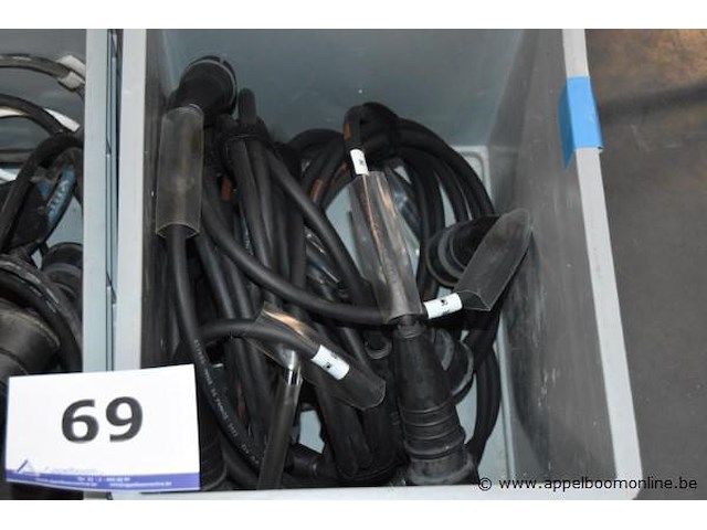 2 pvc bakken inhoudend elektrakabels - afbeelding 3 van  3