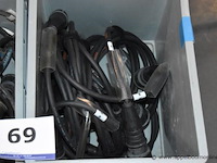 2 pvc bakken inhoudend elektrakabels - afbeelding 3 van  3