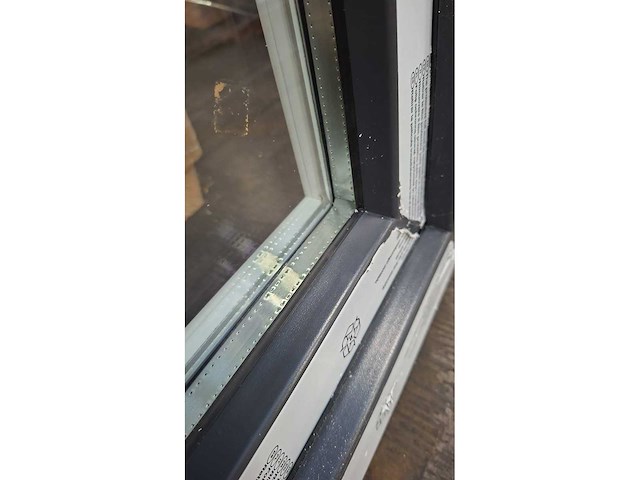 2 pvc draai- kiepraam - wit binnenzijde - antraciet buitenzijde - afbeelding 5 van  5