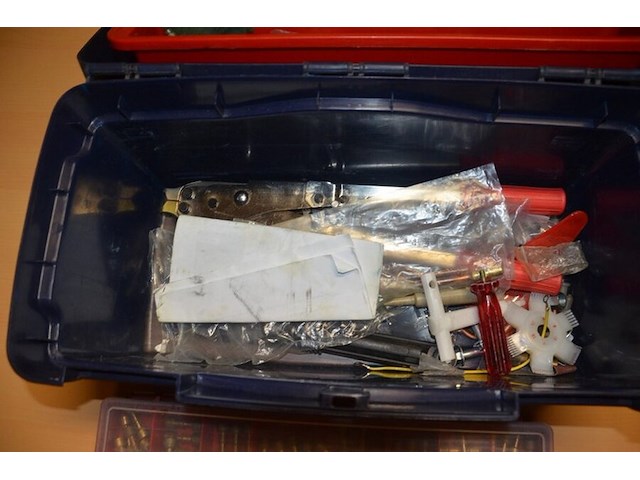 2 pvc gereedschapskisten fayg, 2 pvc vakkendozen met koppelstukken, 2 vulkan lokring krimptangen (b425) - afbeelding 3 van  13