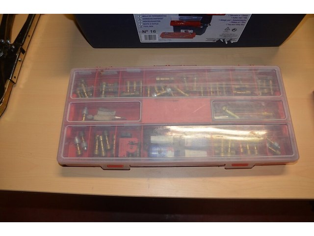 2 pvc gereedschapskisten fayg, 2 pvc vakkendozen met koppelstukken, 2 vulkan lokring krimptangen (b425) - afbeelding 5 van  13