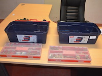2 pvc gereedschapskisten fayg, 2 pvc vakkendozen met koppelstukken, 2 vulkan lokring krimptangen (b425) - afbeelding 1 van  13