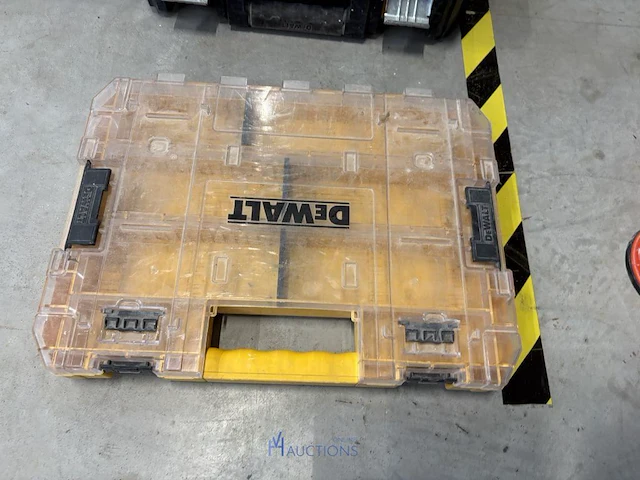 2 pvc opbergkoffers get. dewalt inhoudende divers bevestigingsmateriaal - afbeelding 5 van  6