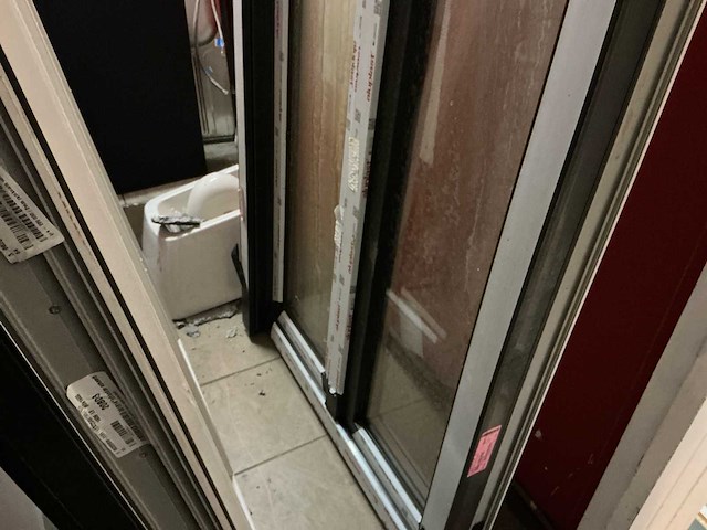 2 pvc ramen en 1 deur - afbeelding 3 van  21