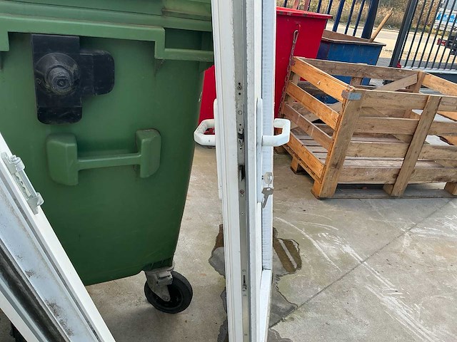 2 pvc ramen en 1 deur - afbeelding 14 van  21