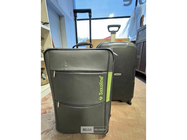 2 reiskoffers met inhoud - afbeelding 1 van  4