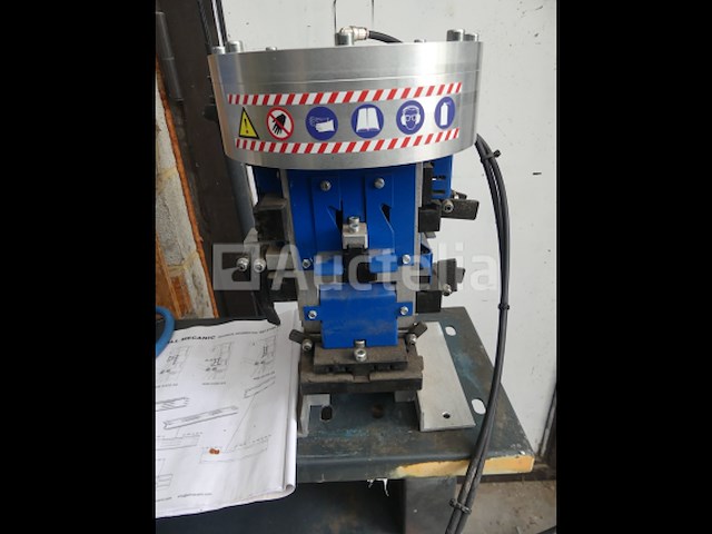 2 reynaerts chassis matrijzen - afbeelding 2 van  7