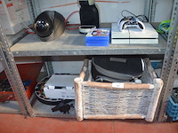 2 rieten manden, darts board, thermostaat vaillant sensohome