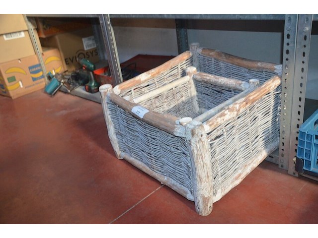 2 rieten manden, darts board, thermostaat vaillant sensohome - afbeelding 4 van  6