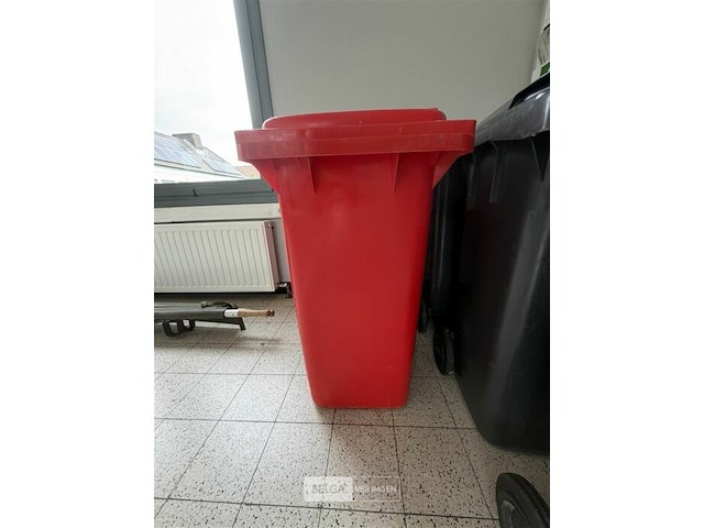 2 rode afvalcontainers - afbeelding 1 van  2