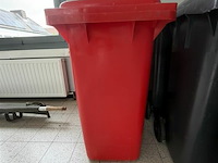 2 rode afvalcontainers - afbeelding 1 van  2