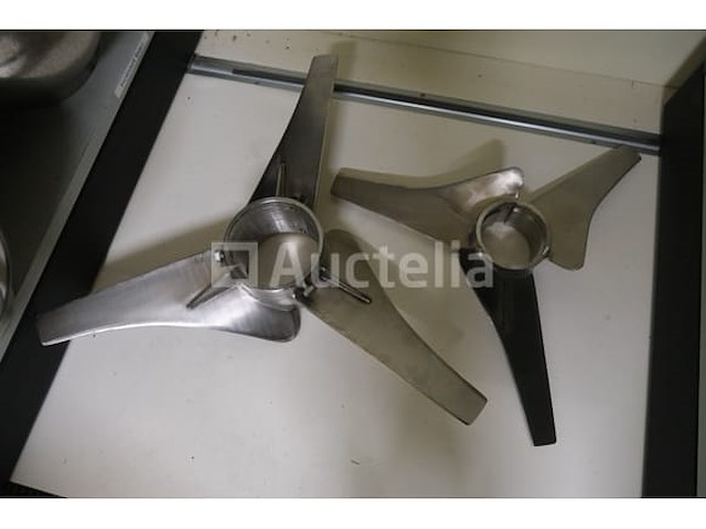 2 roestvrijstalen mengschroeven - afbeelding 1 van  5