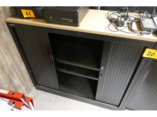 2 roldeurkasten - afbeelding 2 van  3