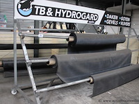 2 rolelementen inhoudende dakbekleding - afbeelding 1 van  2