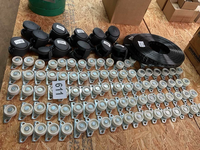2 rollen bandijzer en partij wielen - afbeelding 4 van  5