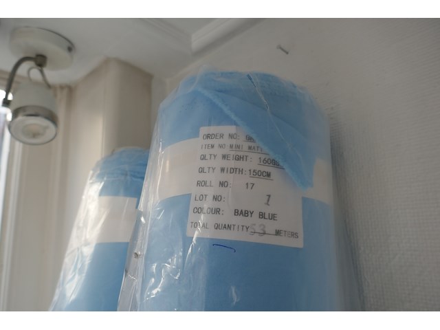 2 rollen stof - afbeelding 2 van  3