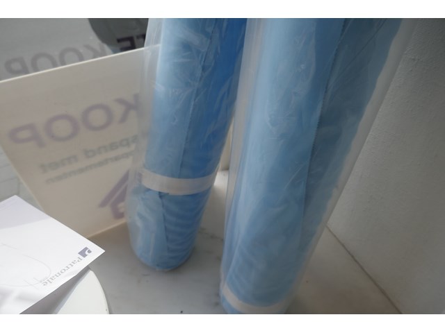 2 rollen stof - afbeelding 3 van  3