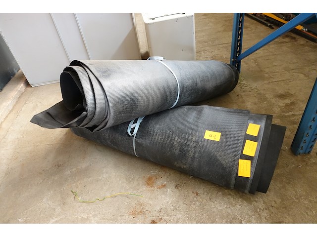 2 rollen zwarte noppenisolatie - afbeelding 1 van  5