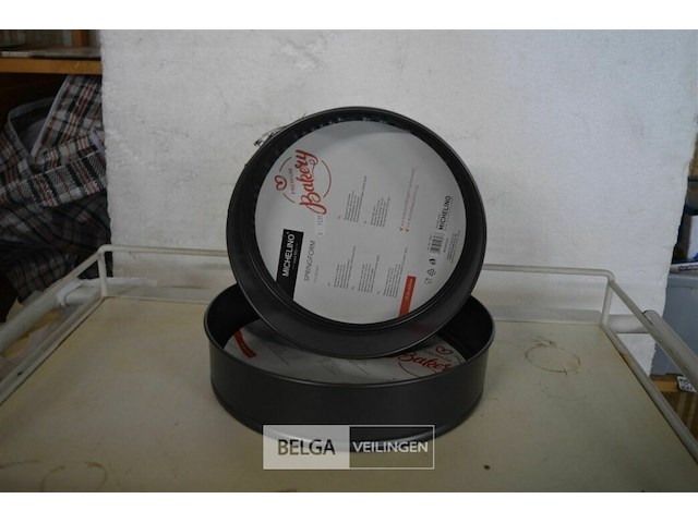 2 ronde bakvormen - afbeelding 1 van  2